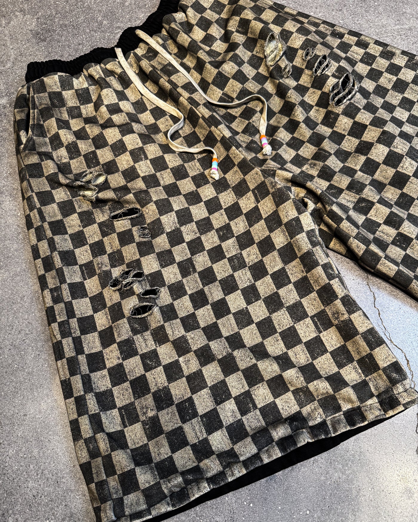 Checkmate 3/4th Shorts