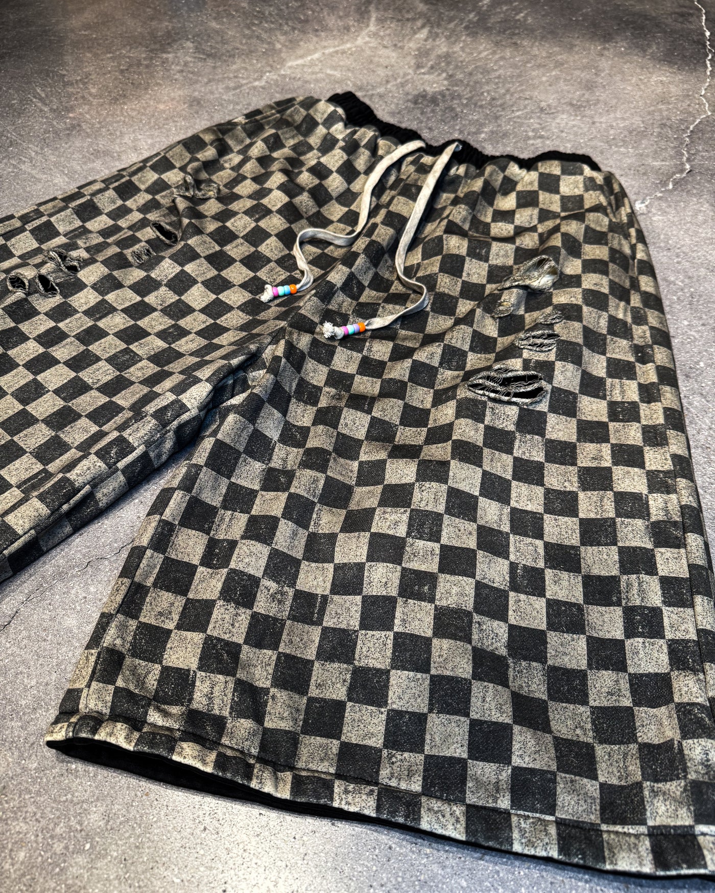 Checkmate 3/4th Shorts