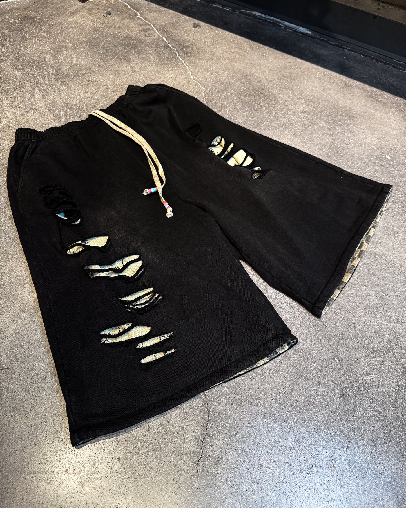 Checkmate 3/4th Shorts