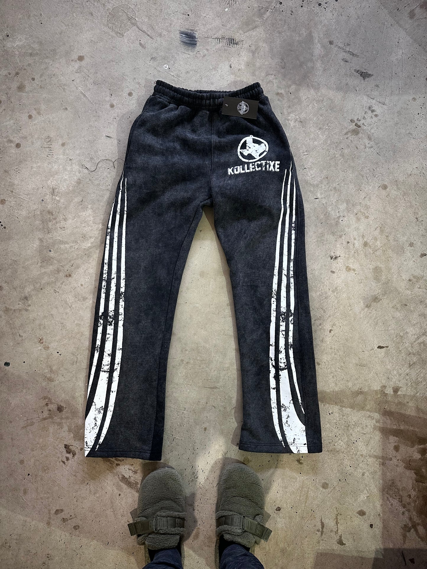 BIG TEXAS FLARED SWEATS - BLACK