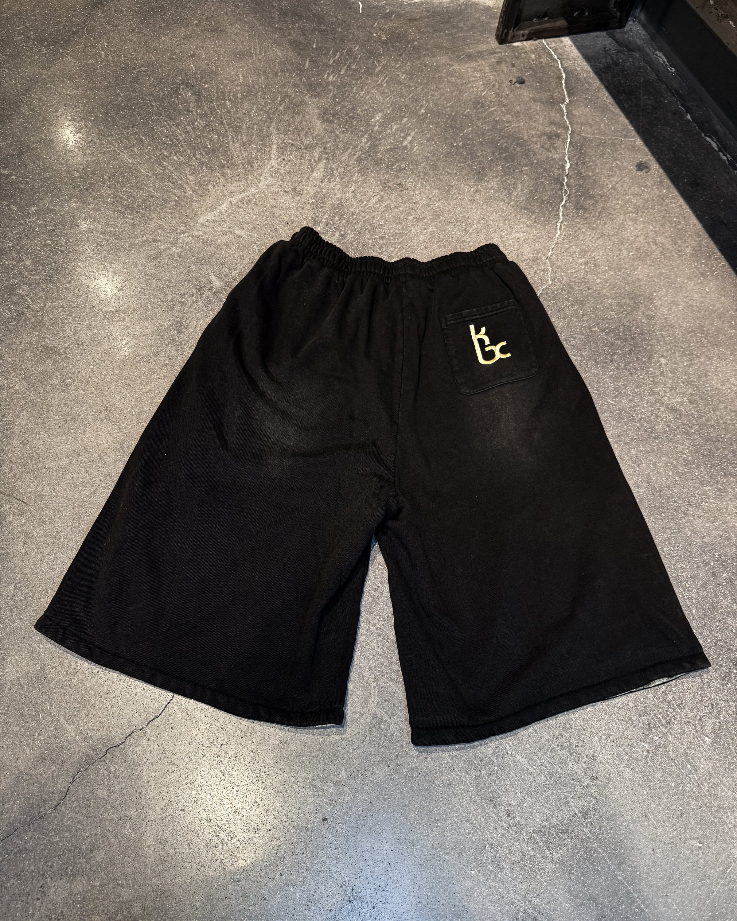 Checkmate 3/4th Shorts — reversible detail